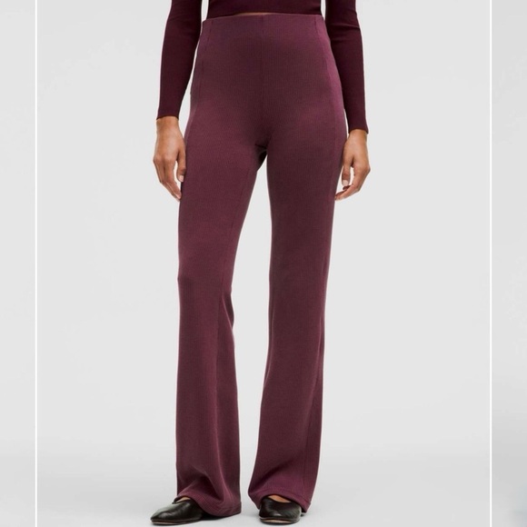 Lululemon Ribbed Softstreme Flared Pant Casual Athletic Pants Garnet 10 14 NWT
